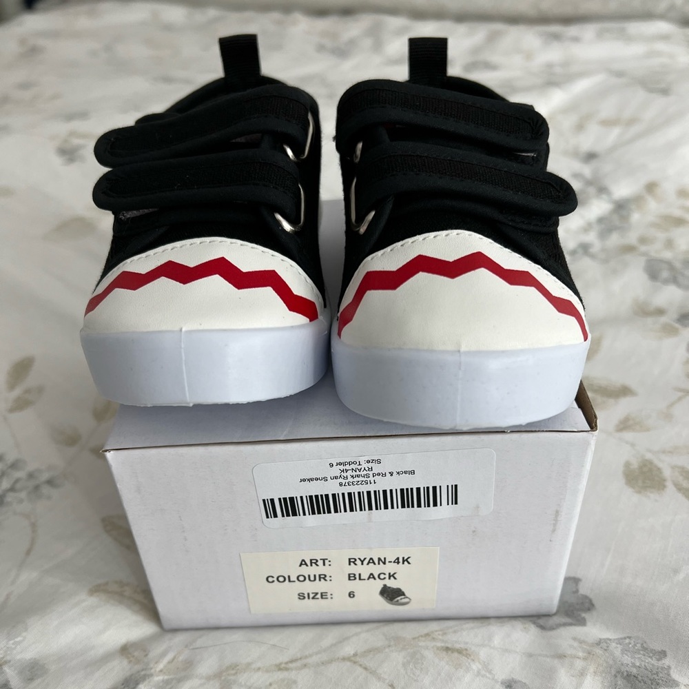 Toddler shoes